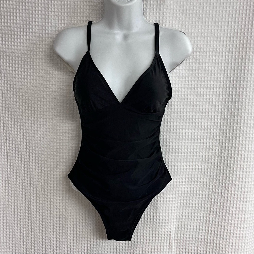 Cupshe ladies Black One Piece Swimsuit size small (NWT)